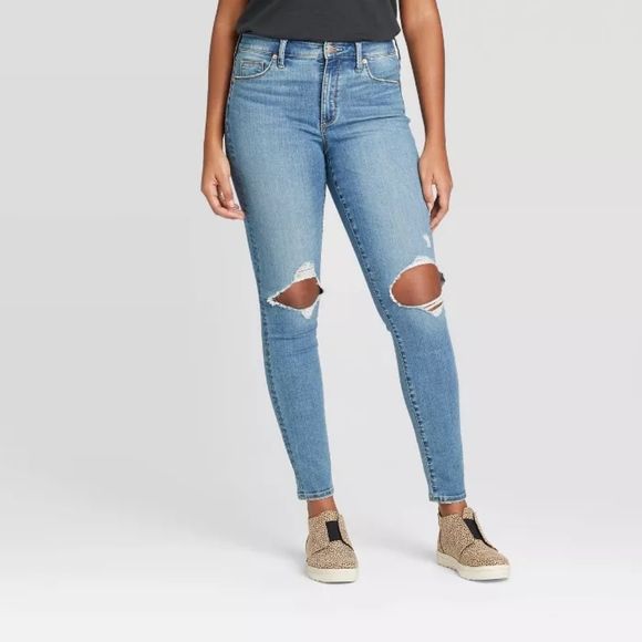 Universal Thread Denim - Women's High-Rise Distressed Skinny Ankle Jeans